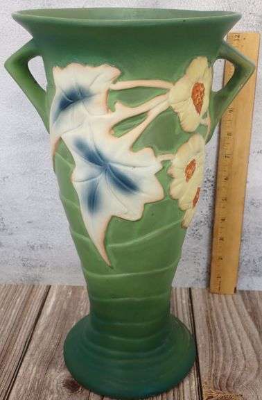 Roseville Pottery Large Luffa 691-13" vase, green