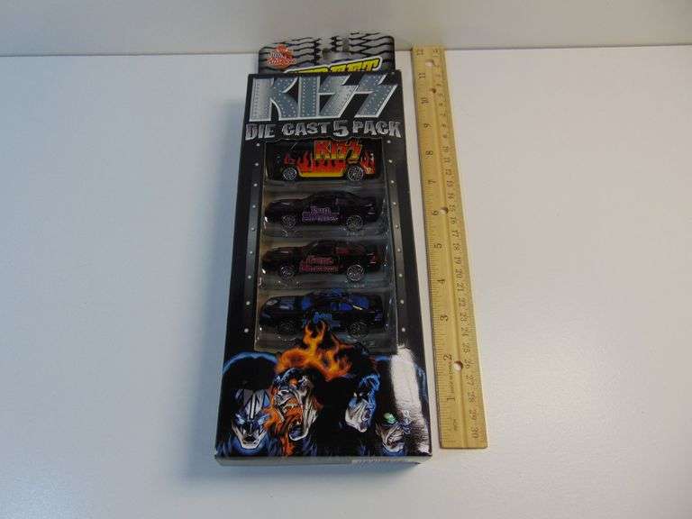 New 1999 Kiss Racing Champions Street Wheels Die Cast Cars