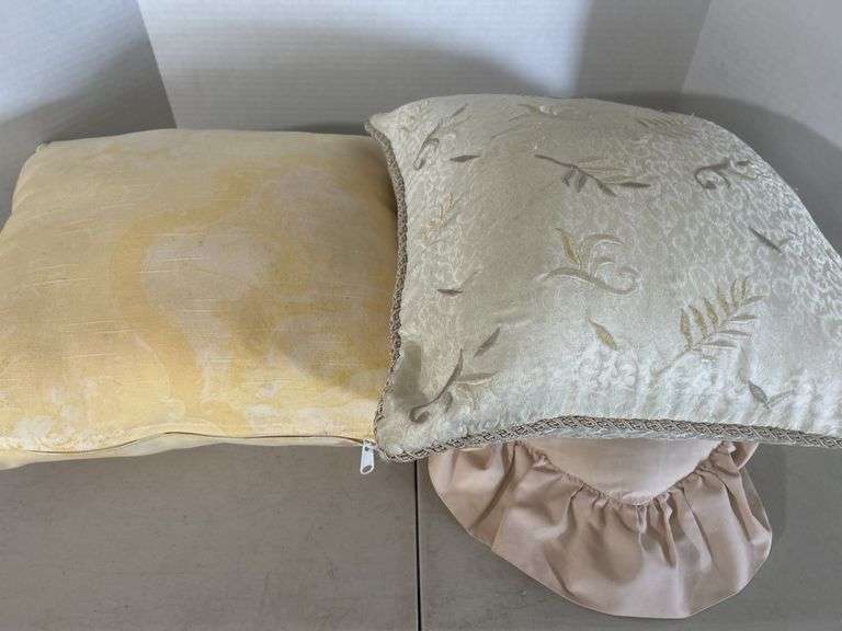 Decorative Accent Pillows