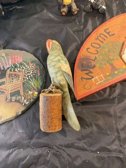 Antique outdoor décor - Auction Ohio
