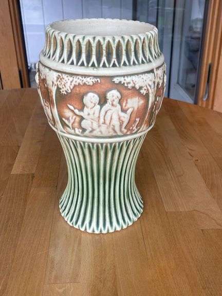 Roseville Donatello Vase – #106 – 10" –