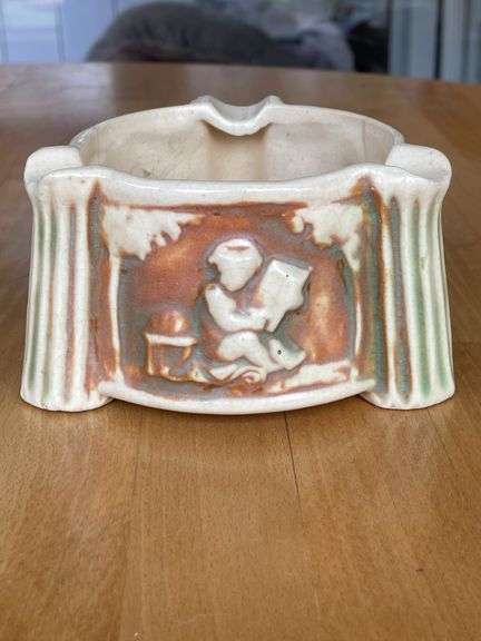 Roseville Donatello Triangular Ashtray – 3" x 4.5"
