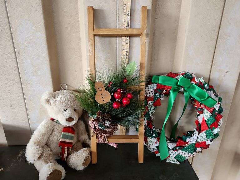 24'' Wood Christmas Ladder, Teddy Bear & 14'' Wreath