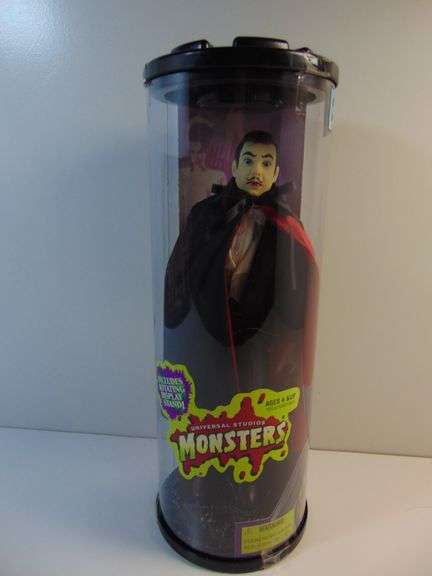 New 1998 Hasbro Universal Monsters The Son of Dracula Figure Signature Series