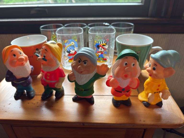 Disney Drinkware & Plastic Dwarfs Lot