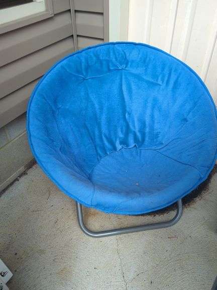 Blue lounge chair