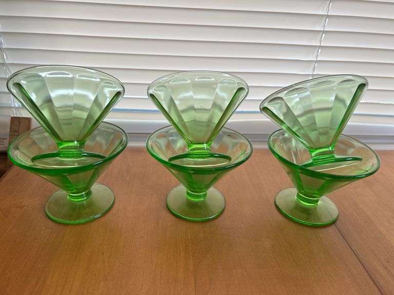 Uranium Sundae Dishes - 6 pieces