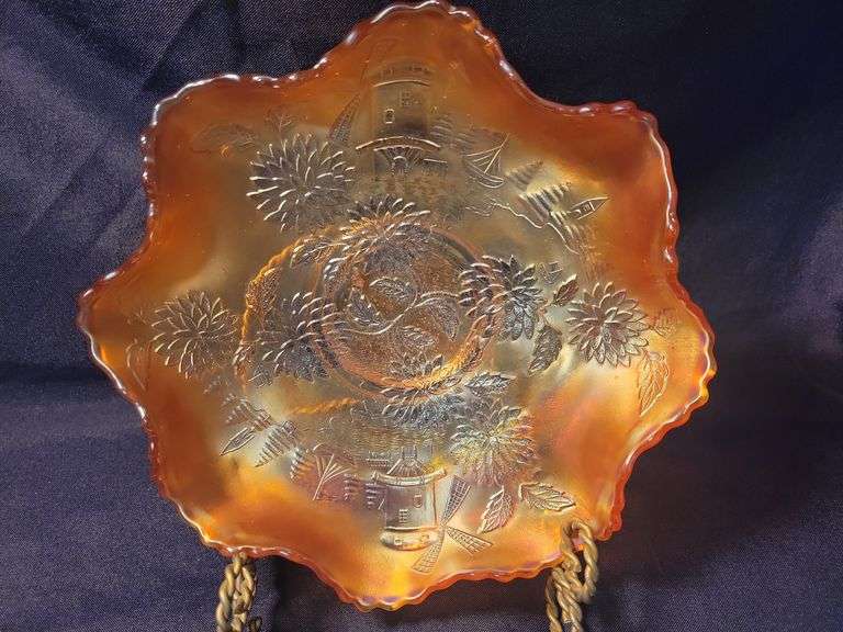 Fenton Chrysanthemum Bowl