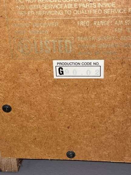 Thomas Collector Radio & Wooden Magazine Rack - Auction Ohio