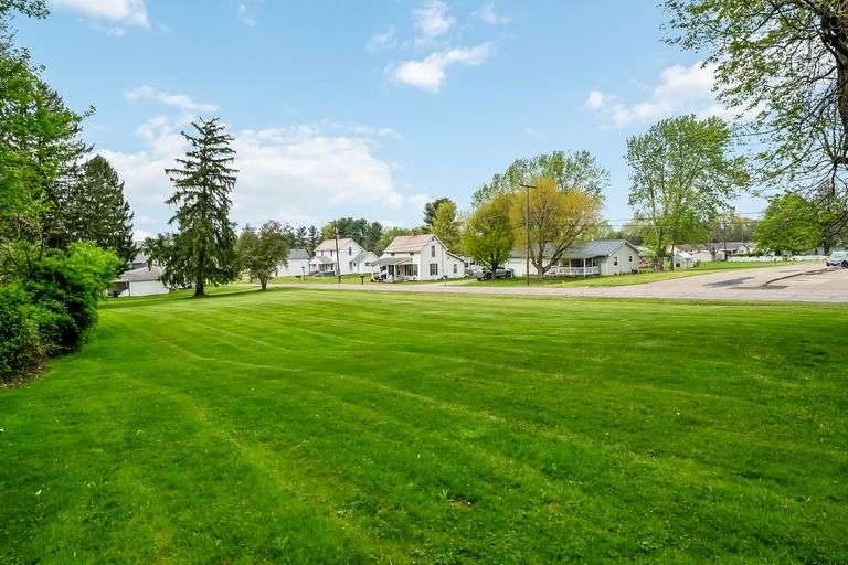 Multiple Property Real Estate Auction - 4 Unit Apartment, 6 Unit Apartment, 3 Vacant Lots
