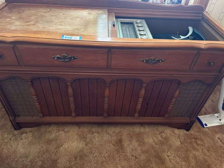 Magnavox Astro Sonic Record Player