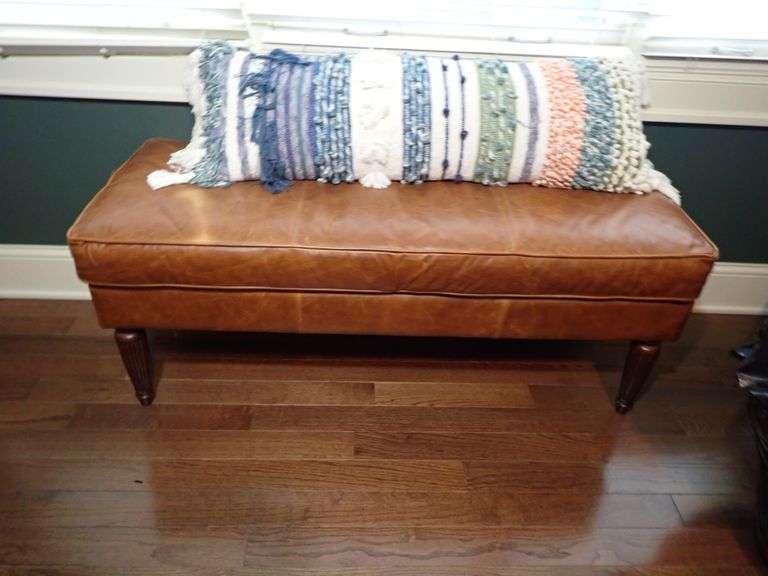 Beautiful Brown Leather Window / Bedroom / Foyer Bench. w/wood legs