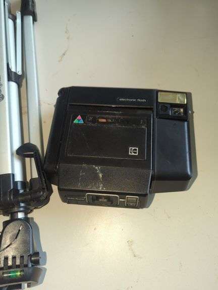Kodak camera and stand
