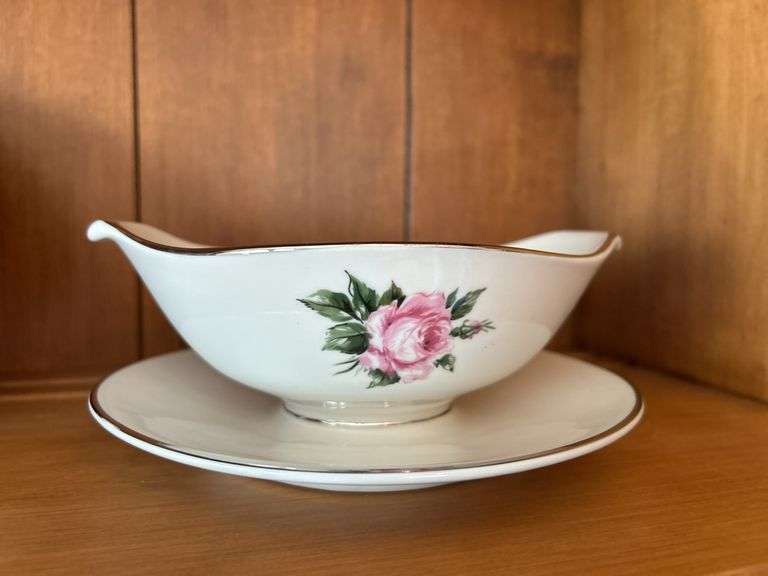 Royal Jackson Fine China 8 Piece Set