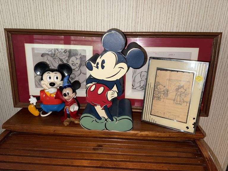 Mickey Art &  Décor Lot