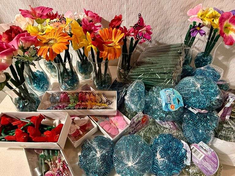 Flower Pen With Vases And Supplies To Make More