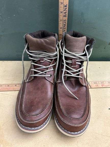 Sonoma Mens 11 Med Lightly Used Boots