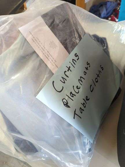 Curtains, placemats