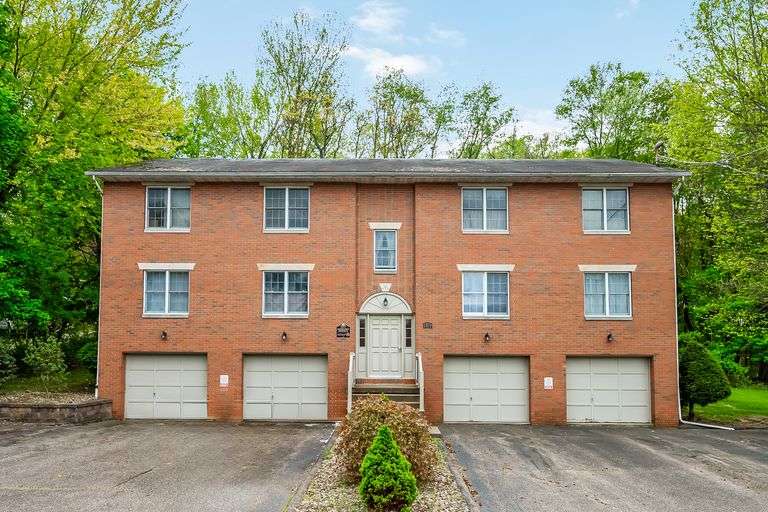 Multiple Property Real Estate Auction - 4 Unit Apartment, 6 Unit Apartment, 3 Vacant Lots