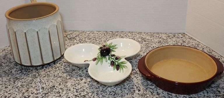 Glazed Terracotta - Bassano Italy Olive Snack Tray - Pampered Chef 2x8 Casserole