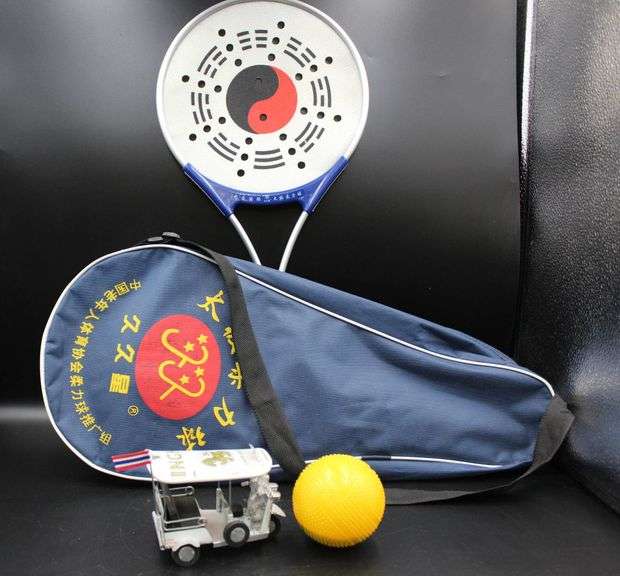 Tai Chi Racket Set with Accessories, Including Tuk-Tuk Model