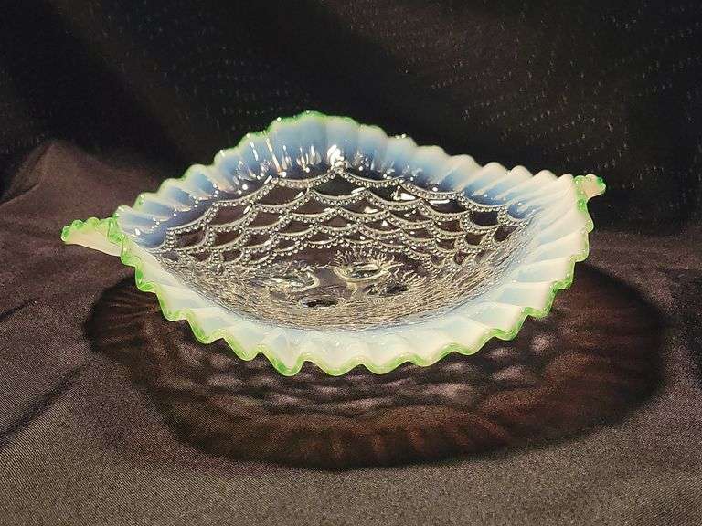 Jefferson Beaded DrapeTri Corner Bowl