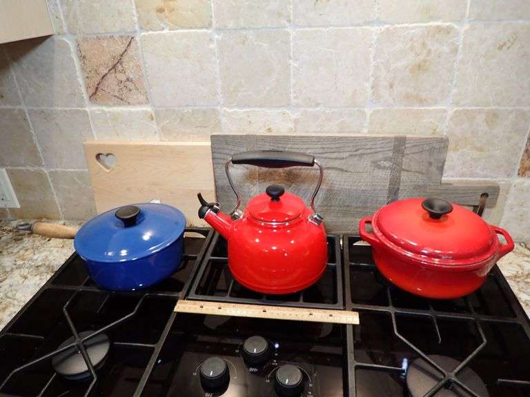 2 Cutting boards, Red Chantal Kettle - Red Nomar France 20 Pot w/lid - Blue Le Creuset 20 Pot w/lid