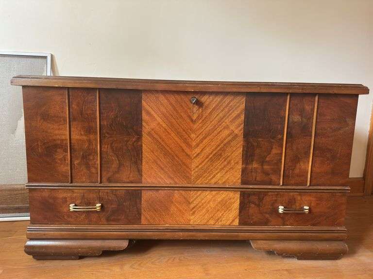 Vintage Caswell – Runyan Company Hope Chest w/ Original Sticker & Drawer w/ Working Lock