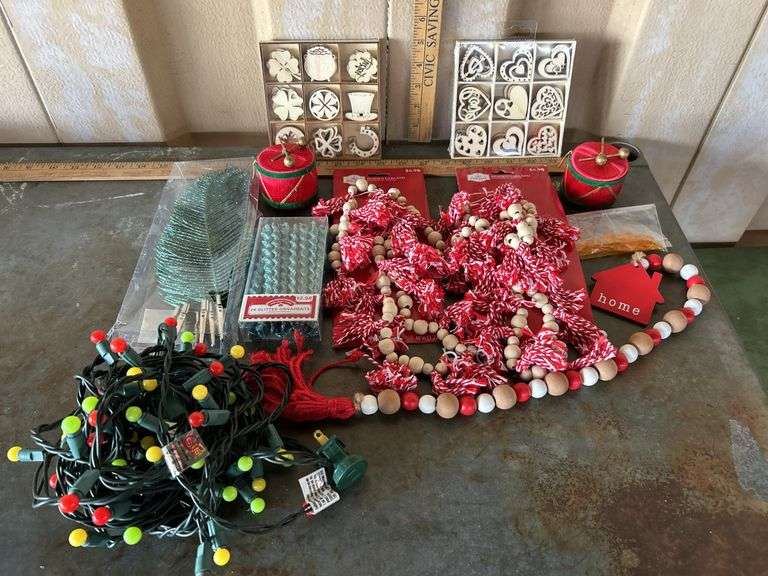 Assorted Ornaments, Garland & 1 Light Strand Tested Works