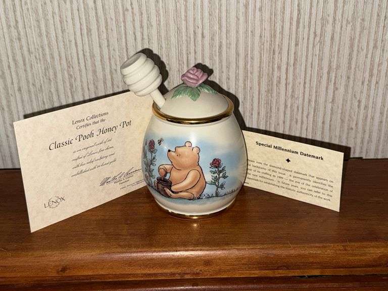 Lenox Classic Pooh Honey Pot with Spoon