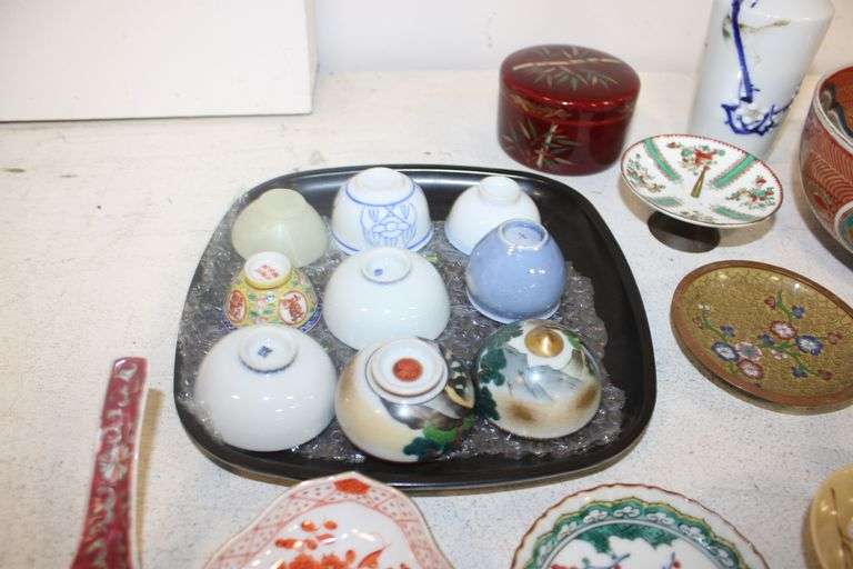 Japanese Souvenirs & Porcelain