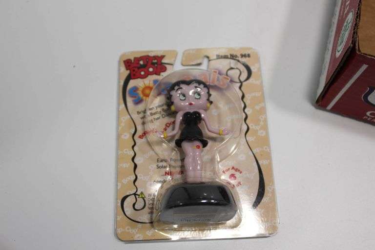 Lot of Hula, Solar, and Novelty Figurines and Collectibles