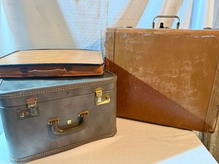 Vintage Belber Luggage And More With Working Key