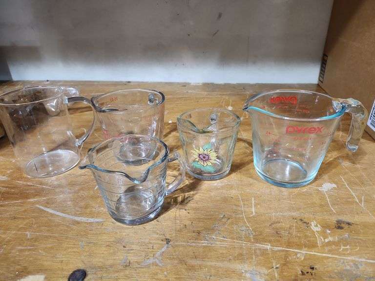 Assorted Measuring Cups Pyrex, Fire King & More