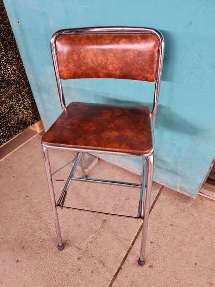 Metal Stool Vinyl Seat Foldable Missing Step