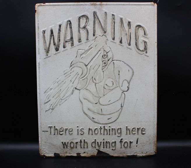 Decorative Metal Warning Sign With Reflective Antique Arrow Sign