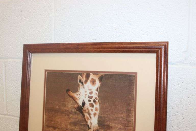 Mother & Baby Giraffe Print