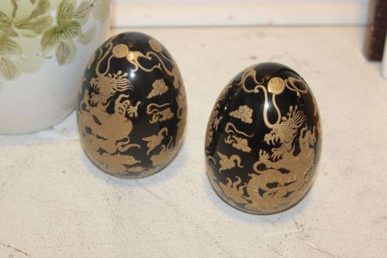 Asian Porcelain Décor