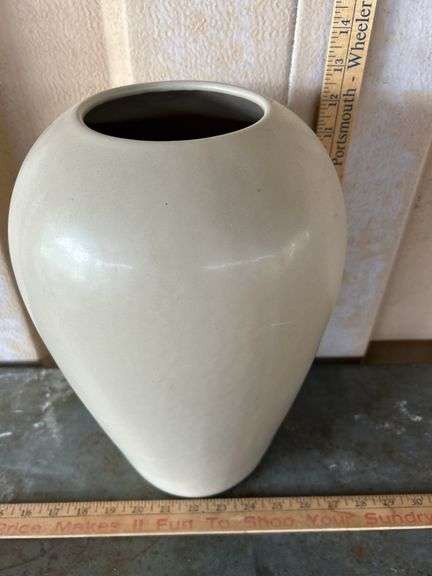 Large Haeger Vase 13'' Tall