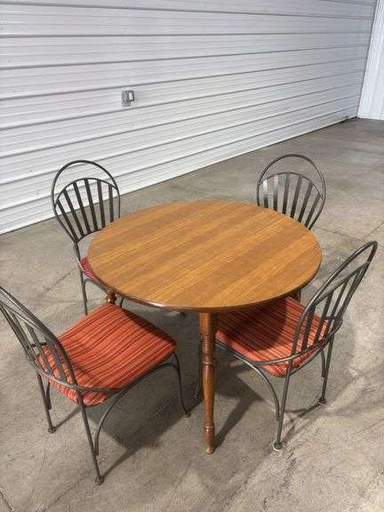 Kitchen Table w/ 4 Chairs