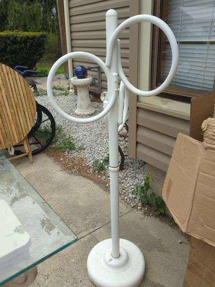Towel holder