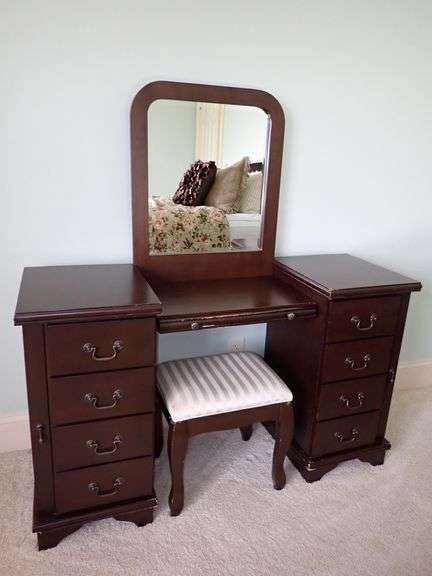 ACME Furniture Vanity with Stool