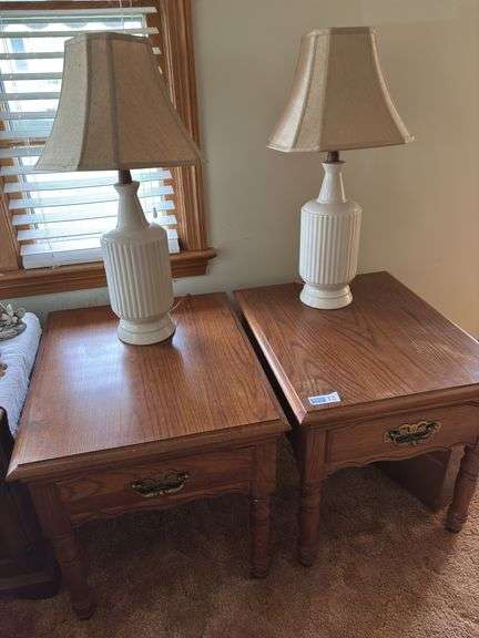 2 End Tables / 2 Table Lamps