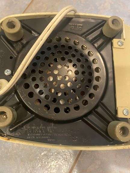 Vintage Kitchen Ware - Auction Ohio