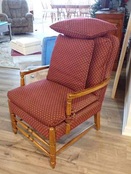 Ethan Allen Plush Cushion Chair with 2 extra accent pillows.  Clean and solid!