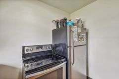 Multiple Property Real Estate Auction - 4 Unit Apartment, 6 Unit Apartment, 3 Vacant Lots