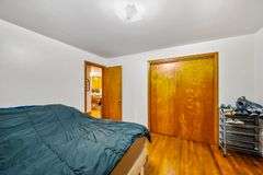 Multiple Property Real Estate Auction - 4 Unit Apartment, 6 Unit Apartment, 3 Vacant Lots