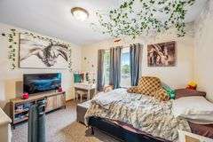 Multiple Property Real Estate Auction - 4 Unit Apartment, 6 Unit Apartment, 3 Vacant Lots