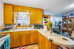 Multiple Property Real Estate Auction - 4 Unit Apartment, 6 Unit Apartment, 3 Vacant Lots