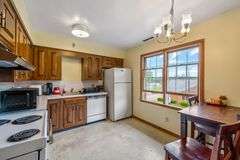 Multiple Property Real Estate Auction - 4 Unit Apartment, 6 Unit Apartment, 3 Vacant Lots